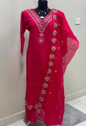 Embroidered Pink Kurta Set