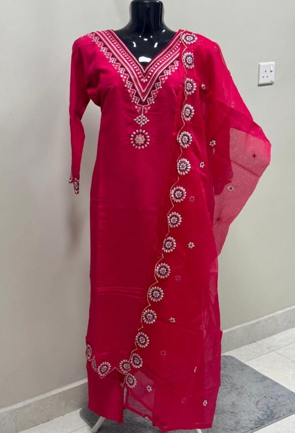 Embroidered Pink Kurta Set