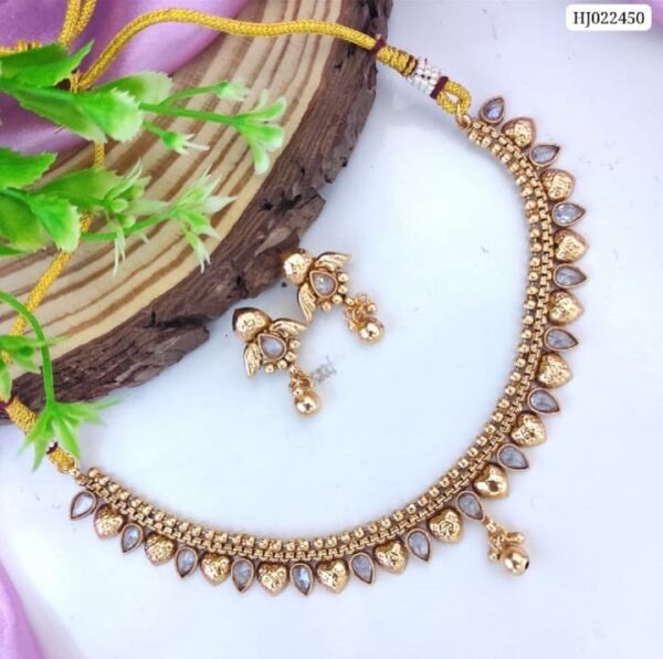 Traditional Gold-Toned Kundan Necklace Set