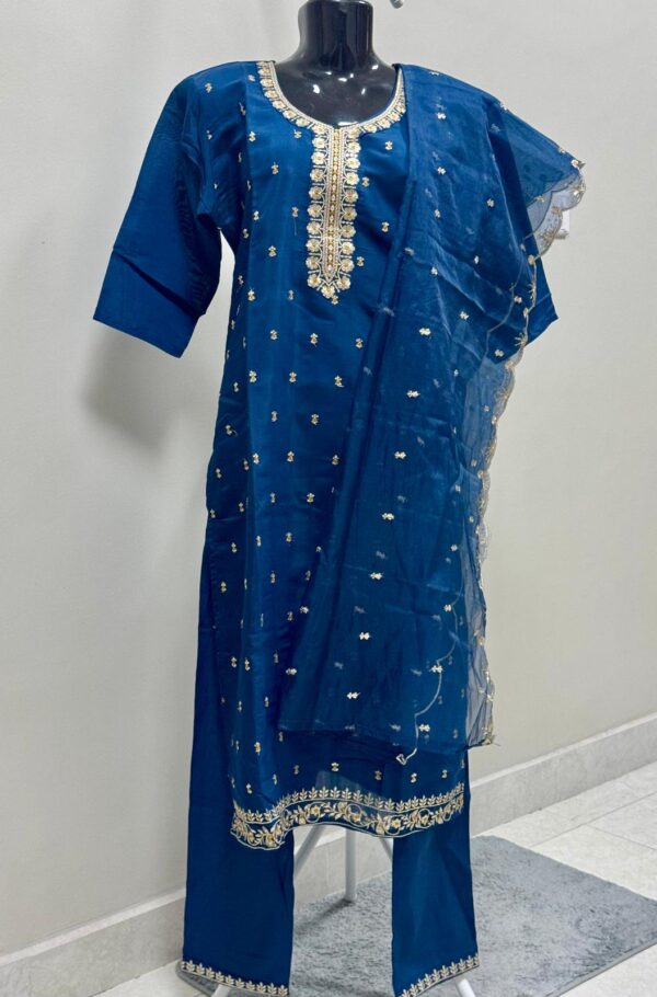 Roman Silk 3 Pcs Churidhar